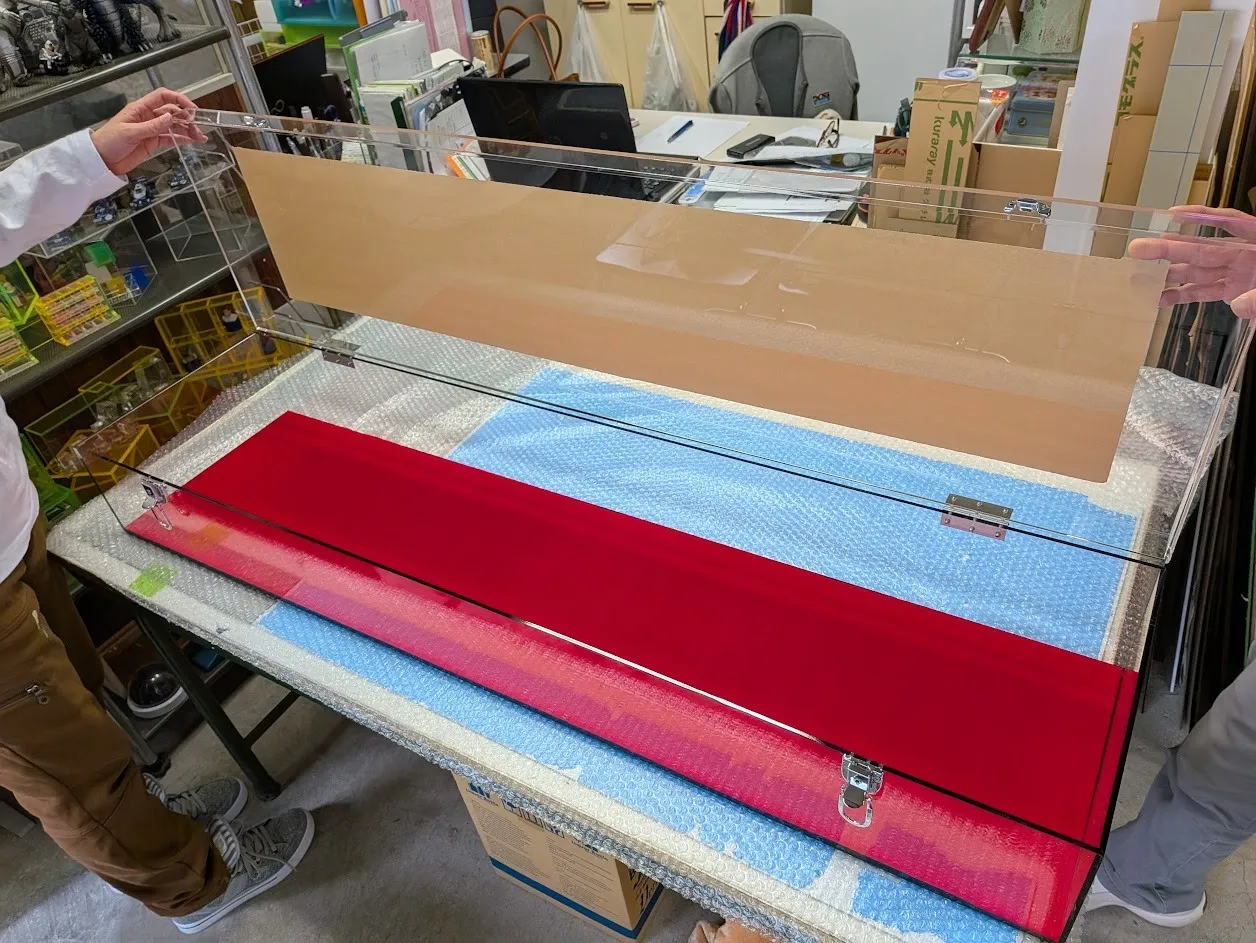 アタッシュケース型アクリルケース