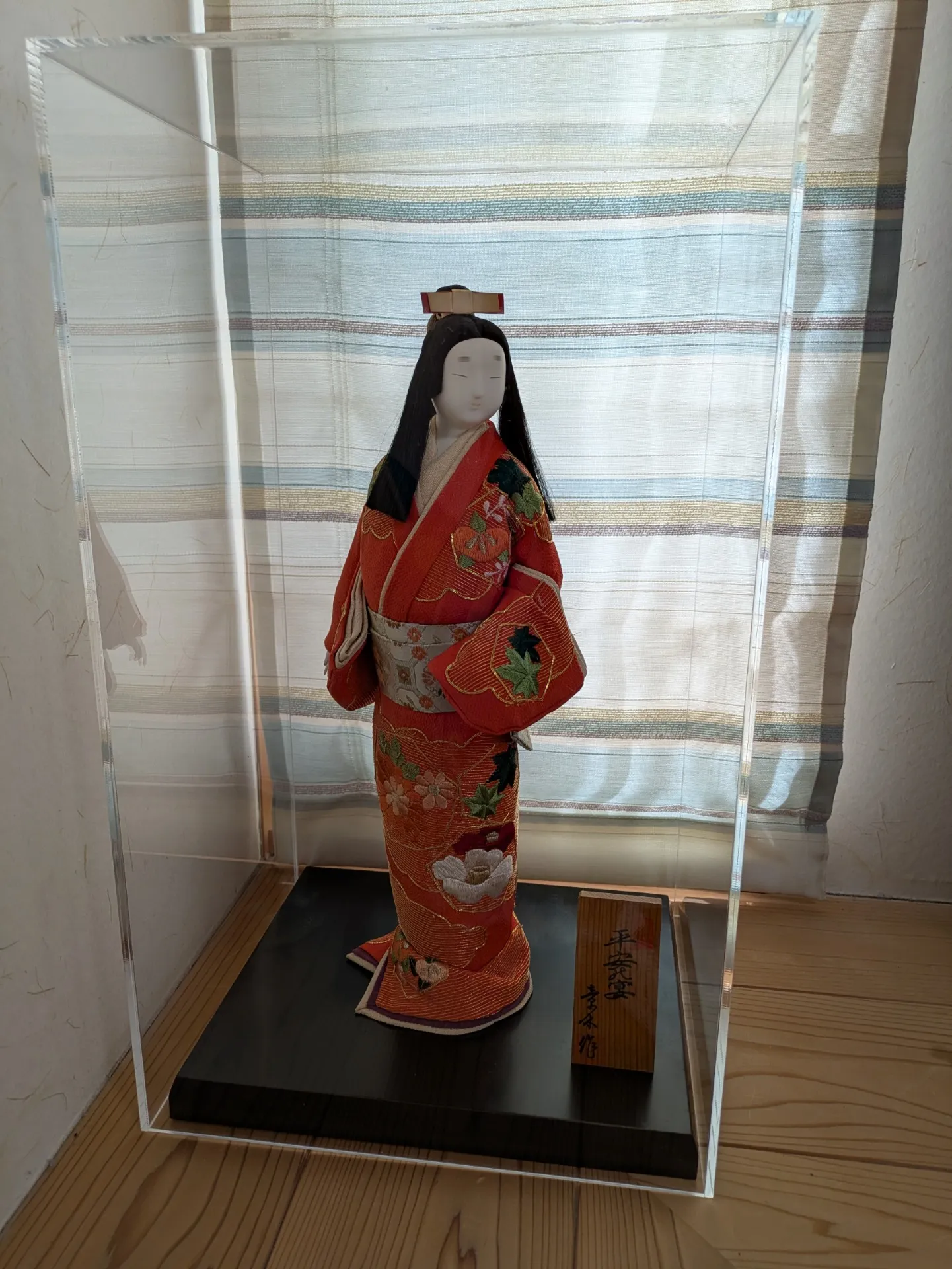 アクリルケース　人形ケース